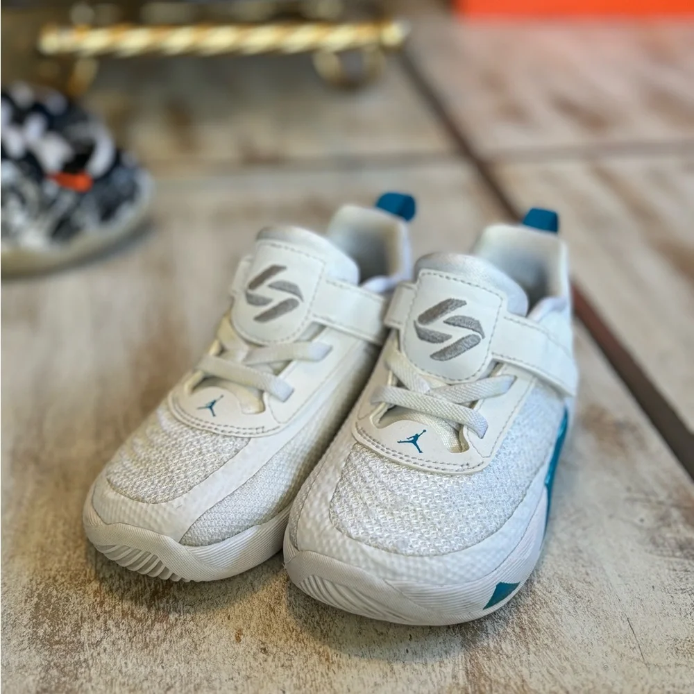 Nike Size 7c Baby (TD)Air Jordan Luka 1 “Legend Of 7” White/Aqua AR6085-104 Used